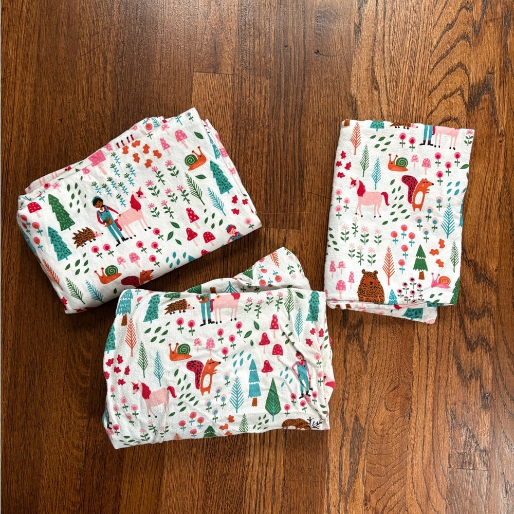 Pillowfort toddler flannel sheet set - Picture 3 of 4